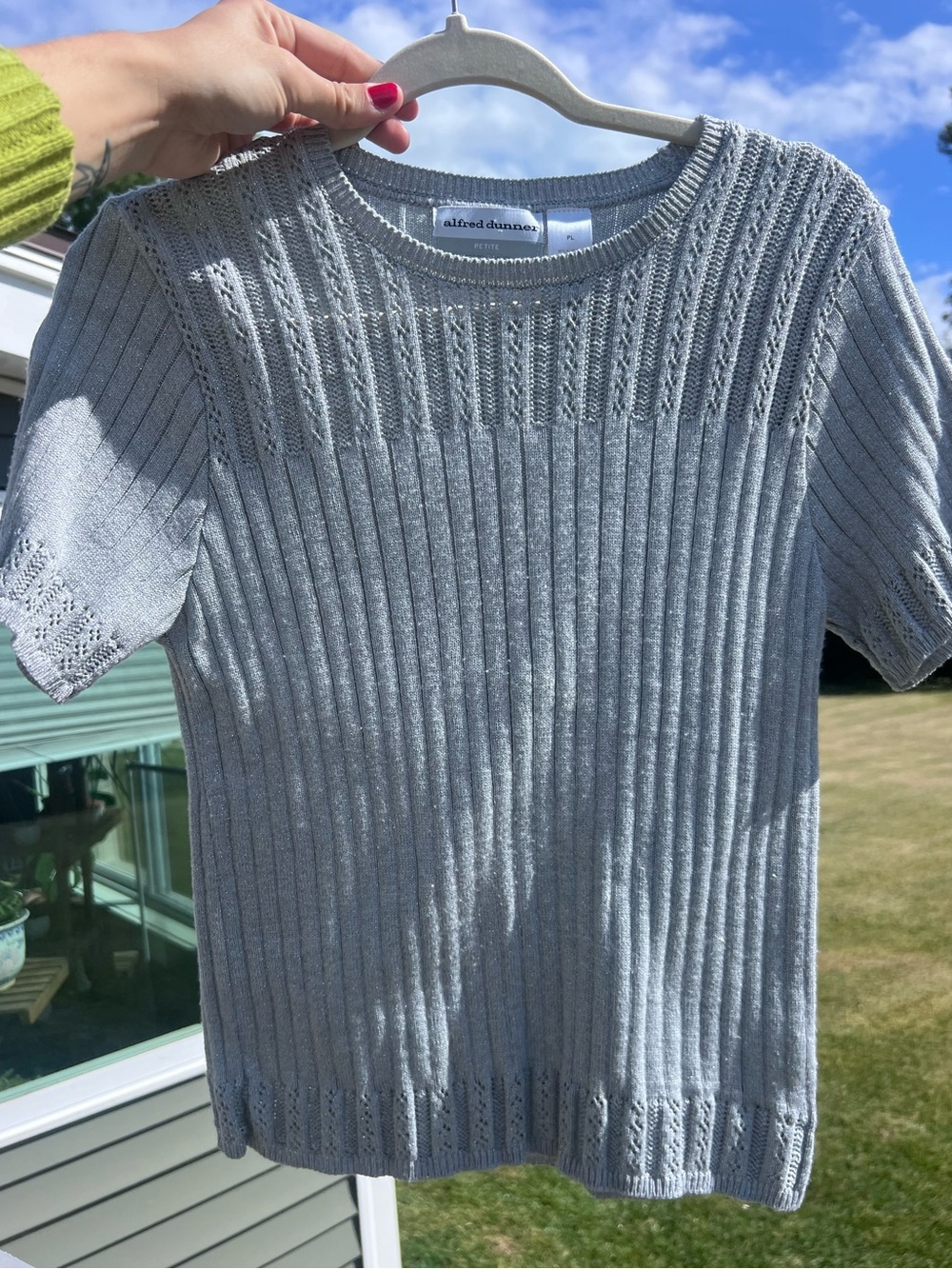 Alfred Dunner Vintage Metallic Silver Ribbed Knit Short Sleeve Sweater Top/Small